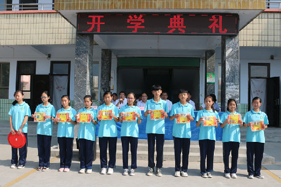 太伏中学的崛起与挑战—一个乡镇教育变革的故事太伏中学学生死亡真相