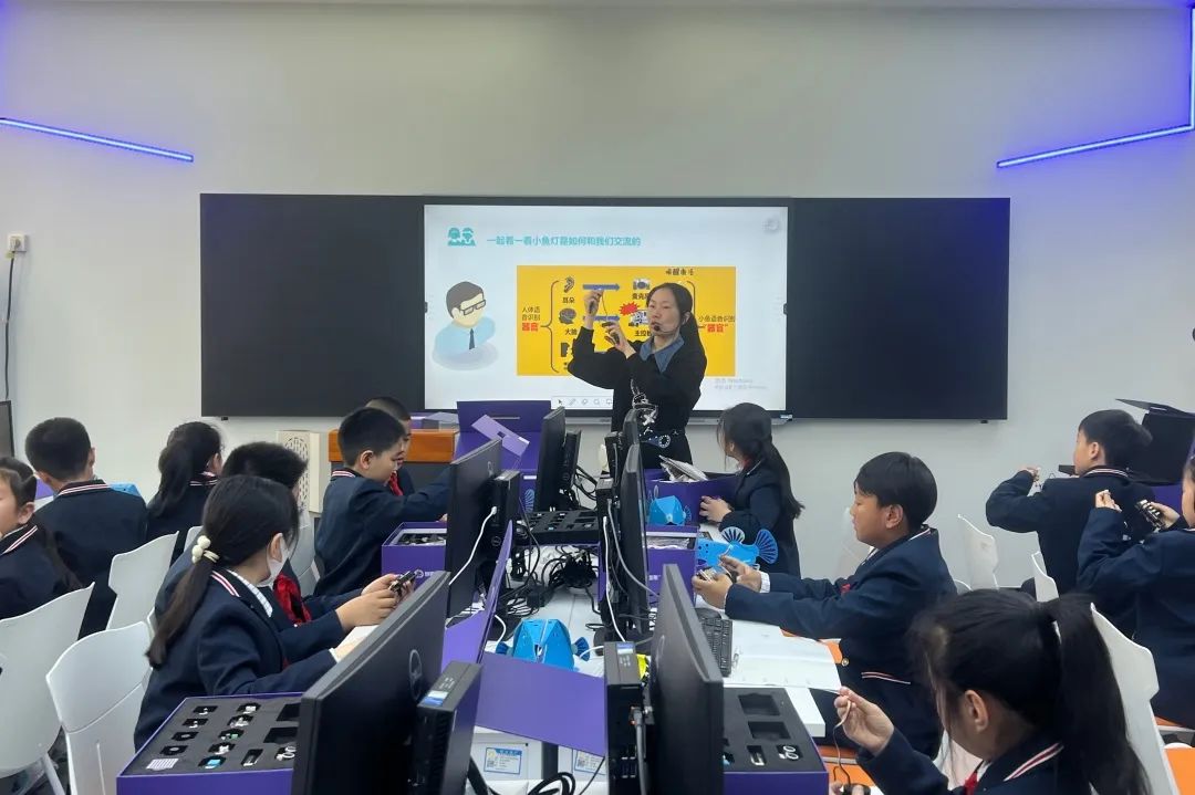 探索未来教育新纪元，www.2048-edu1stcom