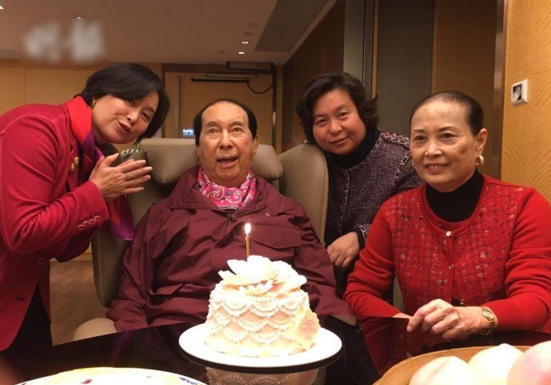 澳门今晚开奖号码，204年新奇揭晓，你准备好了吗？2020年澳门今晚开奖结果记录